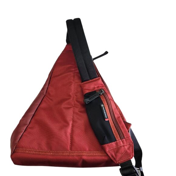 Victorinox Swiss Army Crossbody MonoSling Backpack Gym Bag Red Electronic Pocket - Picture 10 of 15